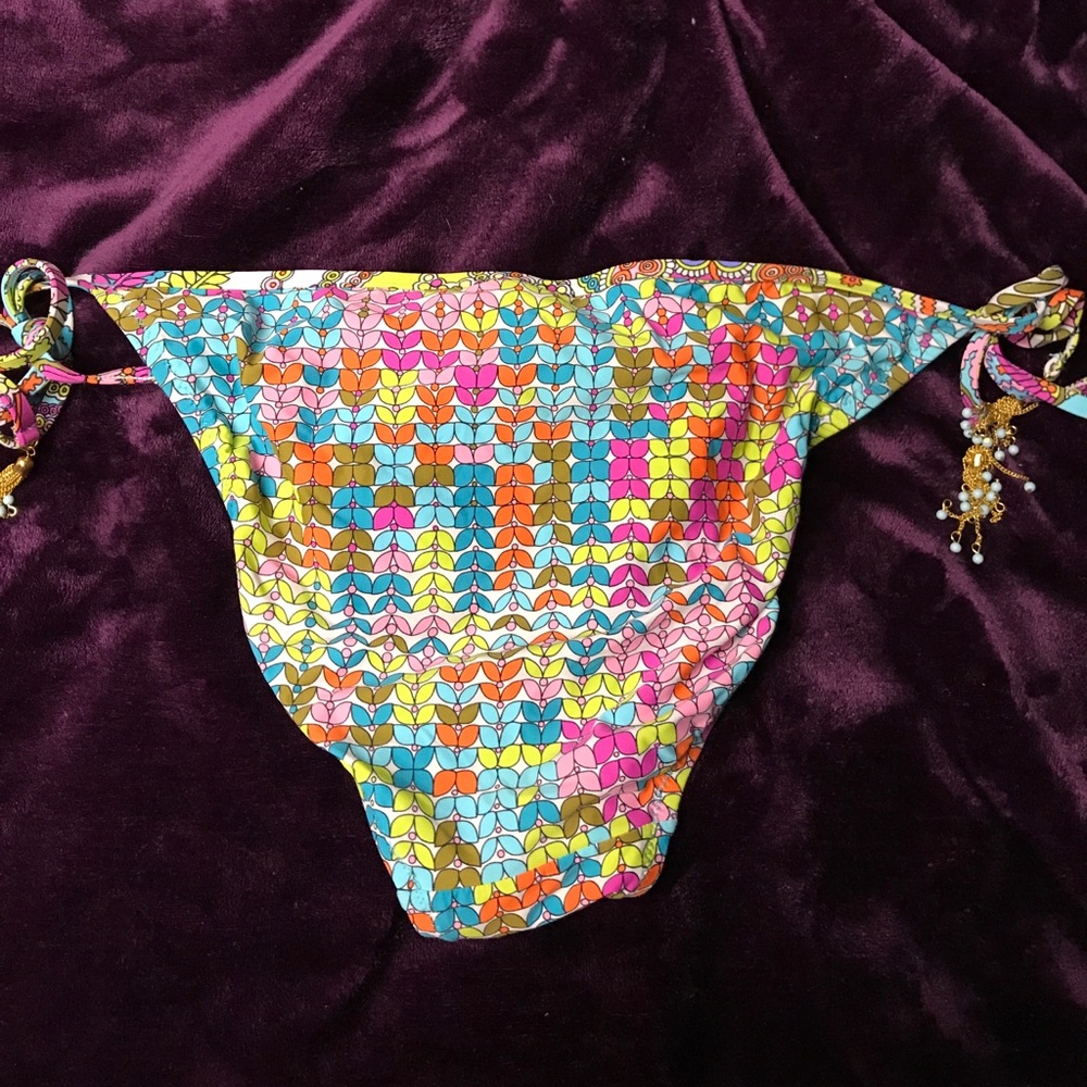 Trina Turk Bikini Bottoms - Picture 4 of 5
